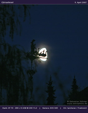 Gänseliesel mit Mond, 9. April 2007